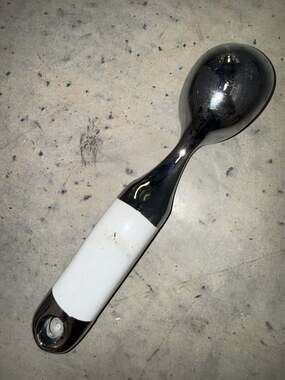 KitchenAid Gourmet White Heavy Duty Ice Cream Scoop